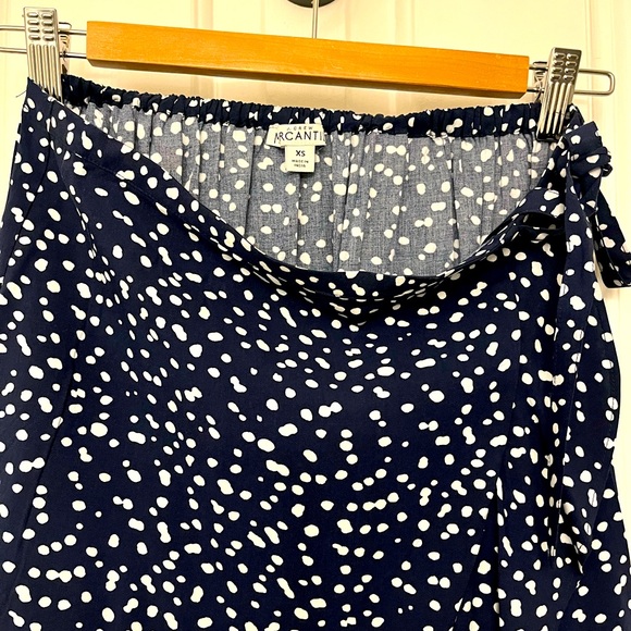 J Crew Mercantile mini ruffle hem polka dot skirt- navy blue - size XS - Picture 3 of 3